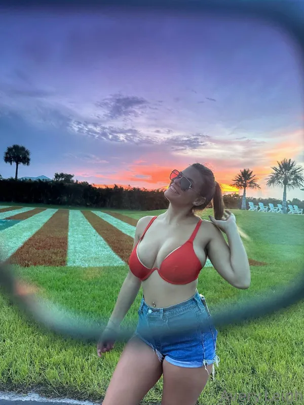 AveryLeigh