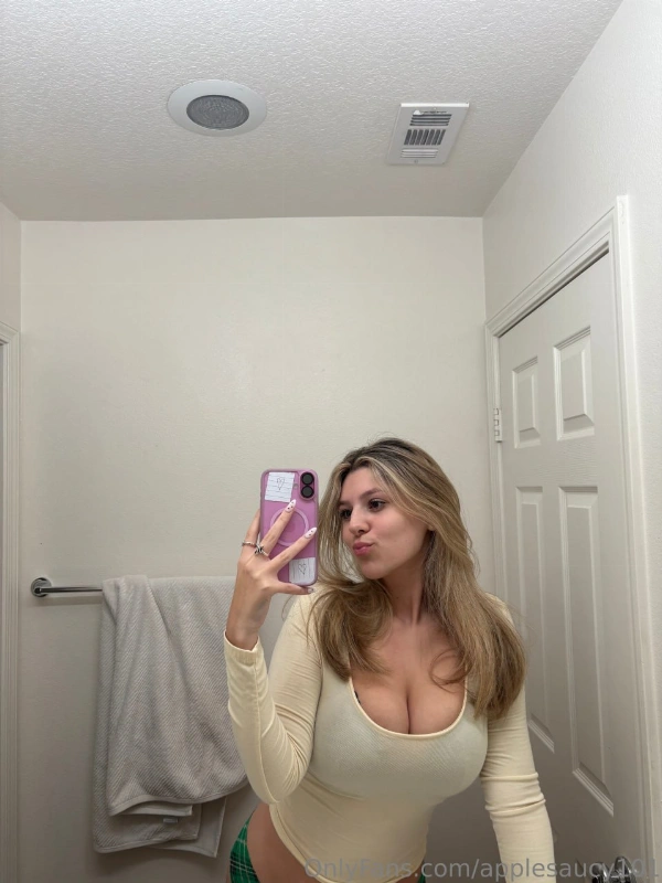 applesaucy101