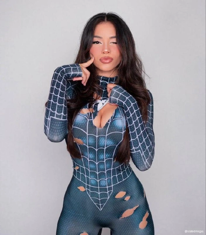  Alyssa Griffith Mega
