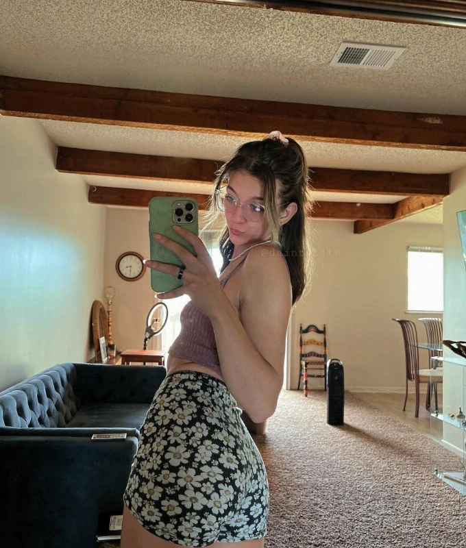 daintytits