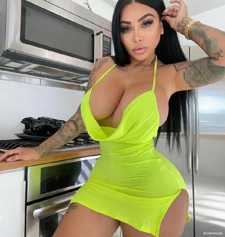  Brittanya Razavi Mega