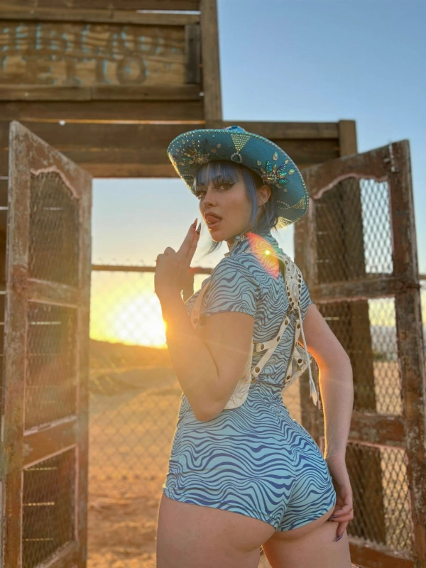 jewelzblu