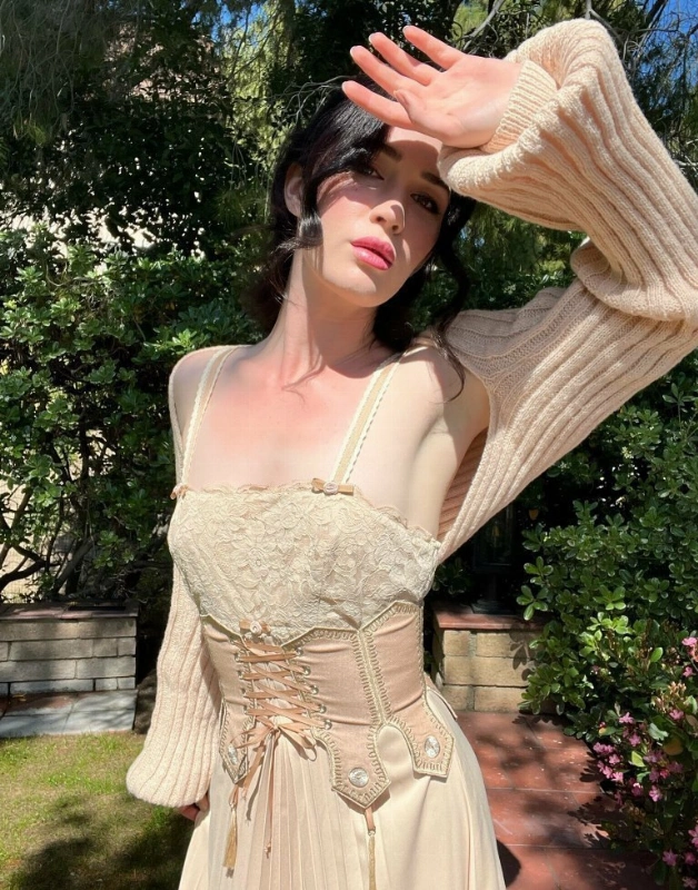 luvevelynclaire