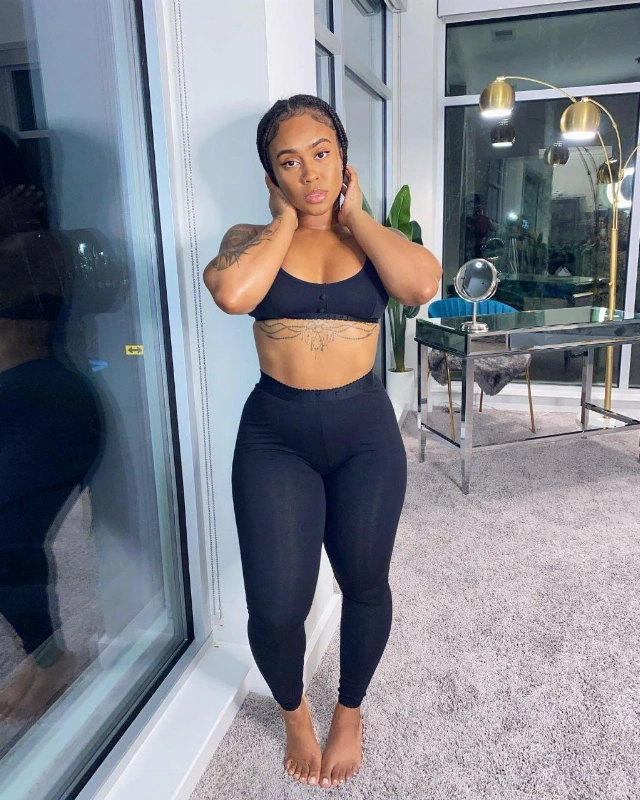 Therealbombshellmint