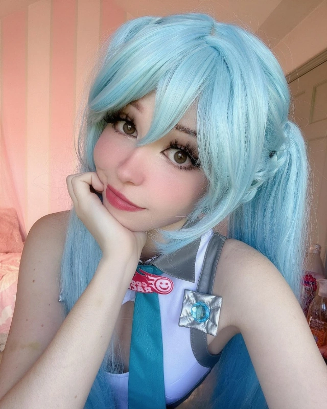 Belle Delphine 2022