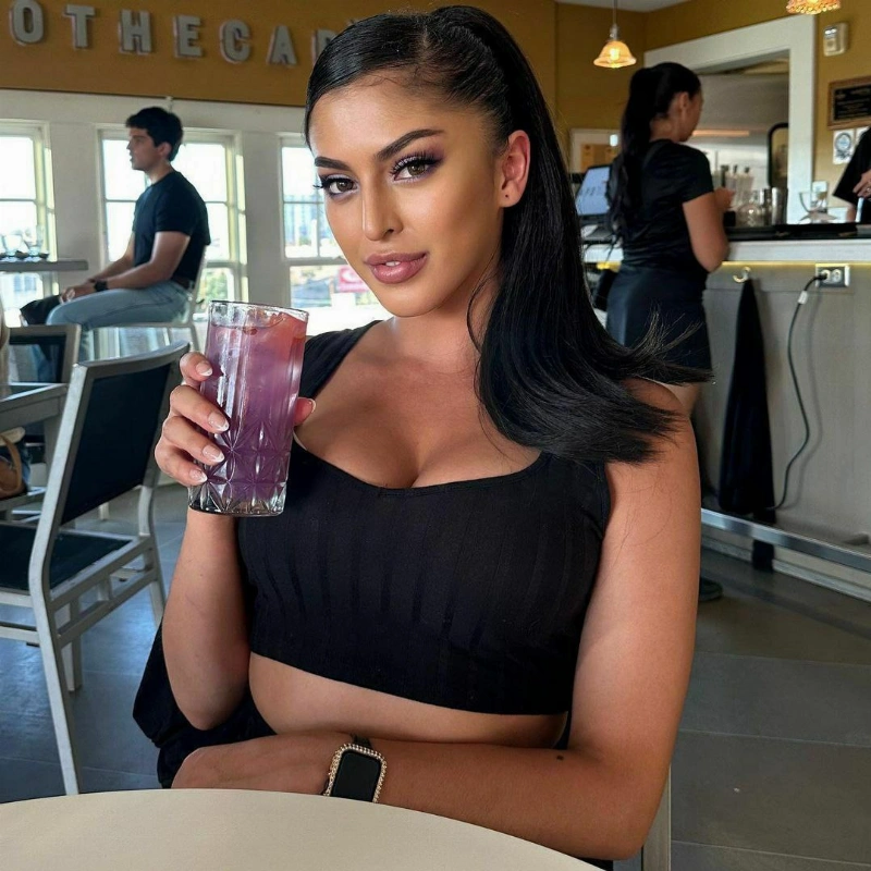 Sophie leone