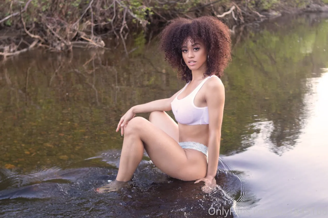 stormi maya (56gb)