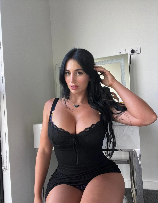  Isabelleejadee 