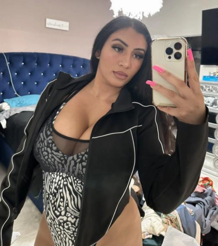 selenaadams69
