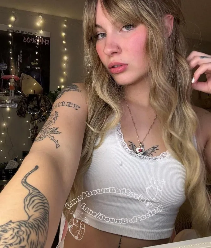 Annie.Angel18