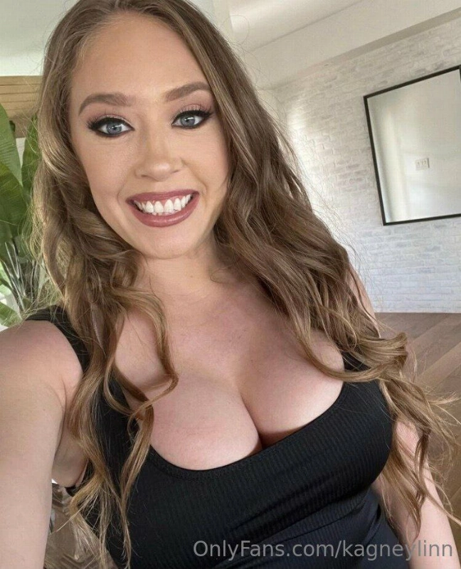 Kagney linn karter