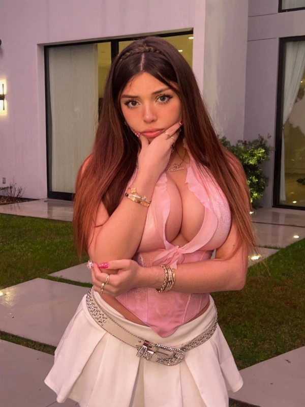 Katiana Kay