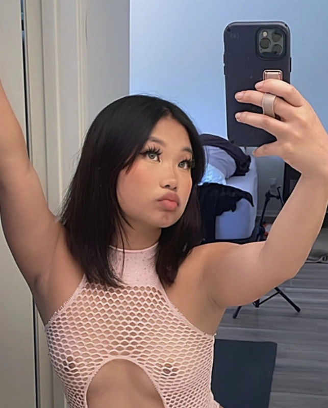  Lilly Wu 