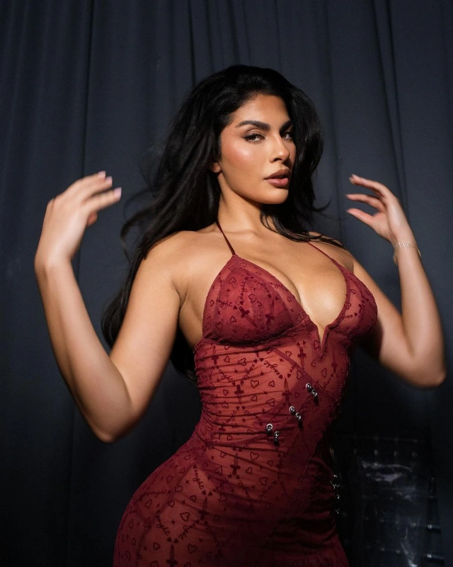 AMANDA TRIVIZAS