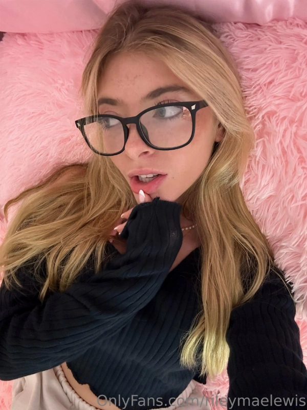 RileyMaeLewis