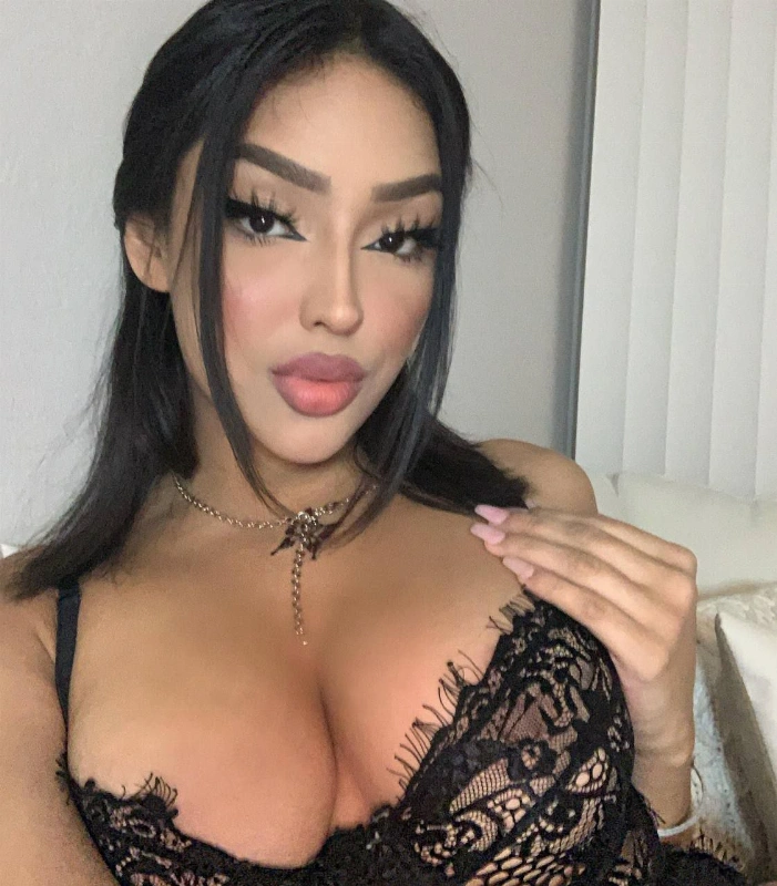 Mia Amador