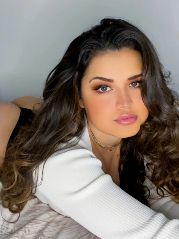 Laila Gomez OF + PPV