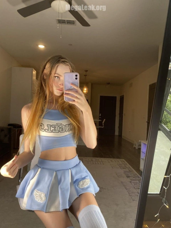 Ursecretgirlfriend