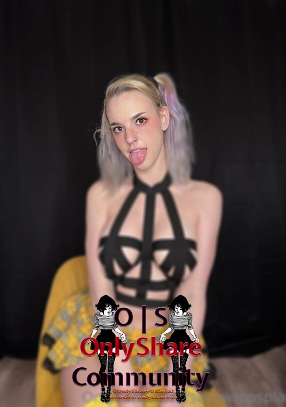 sarawrcosplay 0.46 GB