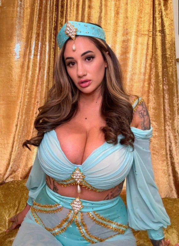 Arabella Raphael 