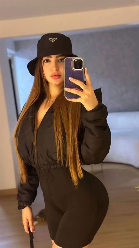 Exclusive laura