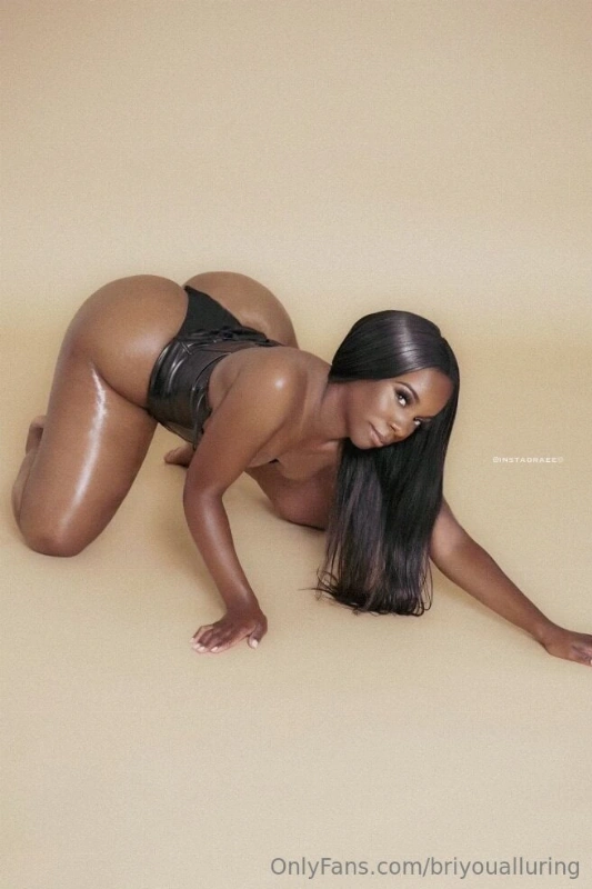  BriyouAlluring 