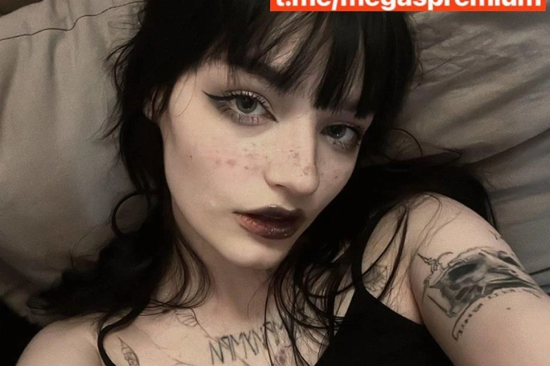 yourpersonalwaifu