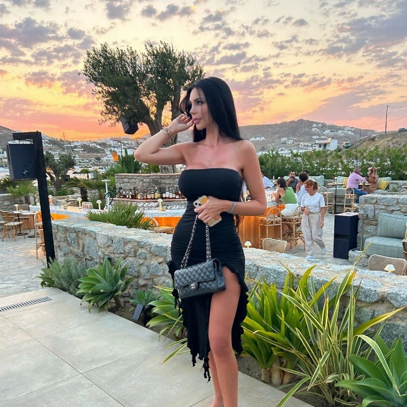 yvonne bar