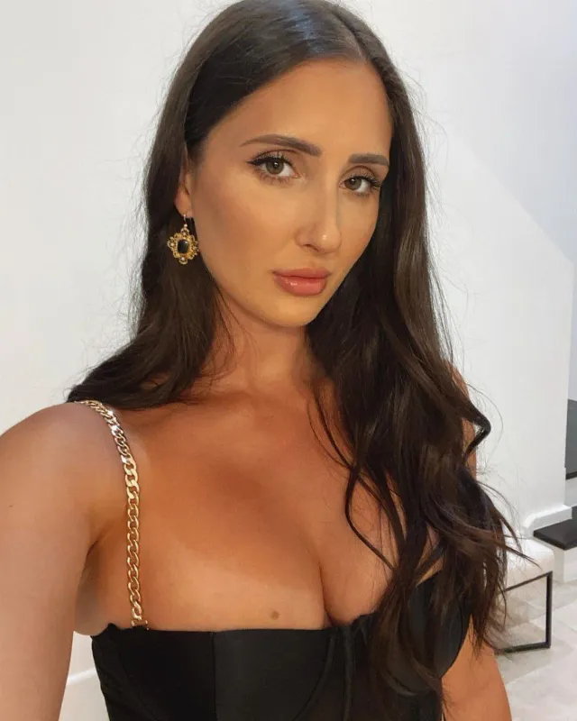 Isabella Eleanore 